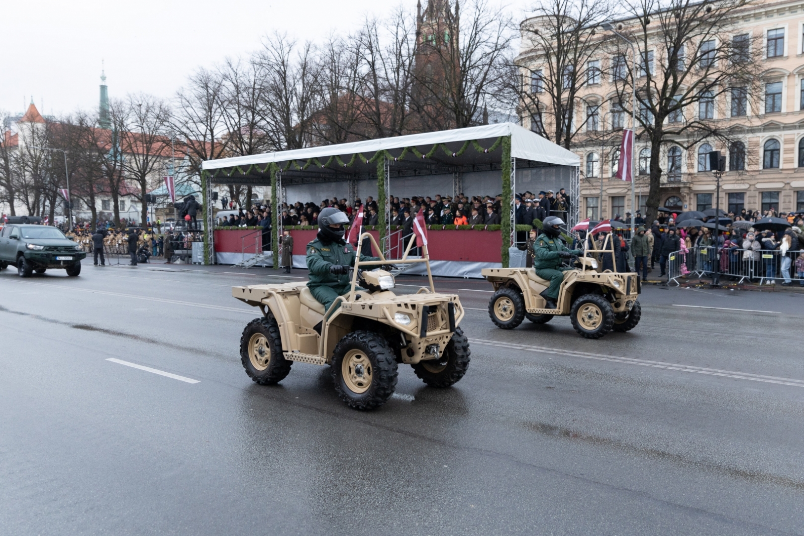 Valsts robežsardzes koledžas vienība piedalījās militārajā parādē Rīgā Nr.10