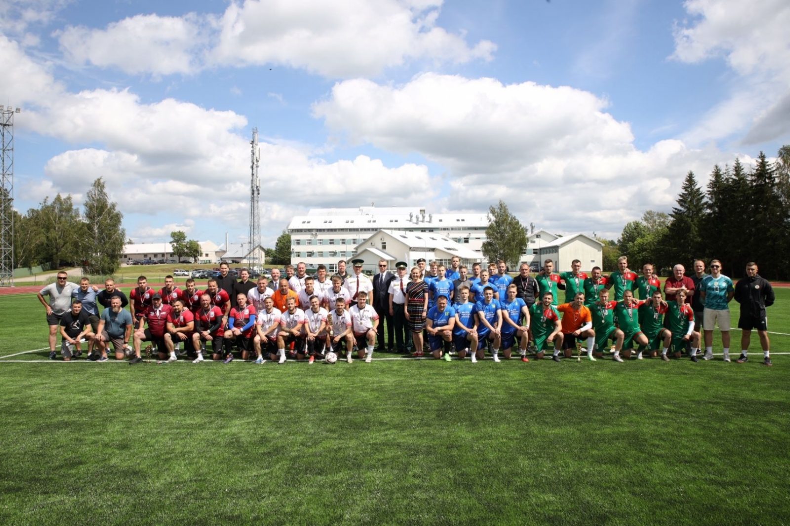 Atklāts Valsts robežsardzes koledžas atjaunotais stadions Nr.1