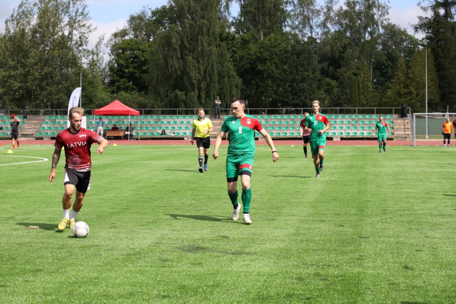 Atklāts Valsts robežsardzes koledžas atjaunotais stadions Nr.2