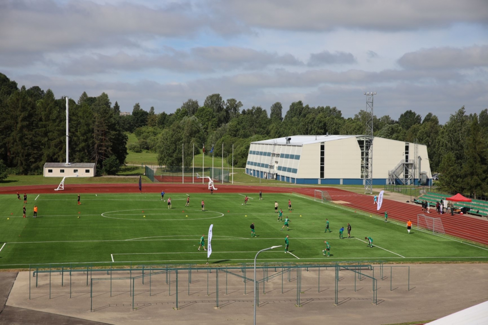 Atklāts Valsts robežsardzes koledžas atjaunotais stadions Nr.3