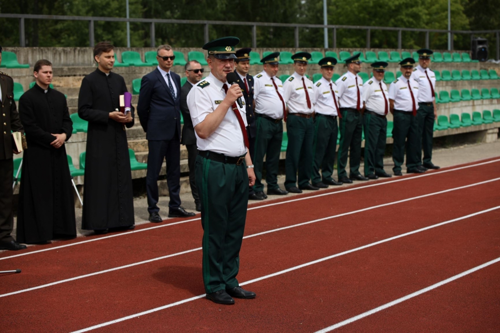 Atklāts Valsts robežsardzes koledžas atjaunotais stadions Nr.4