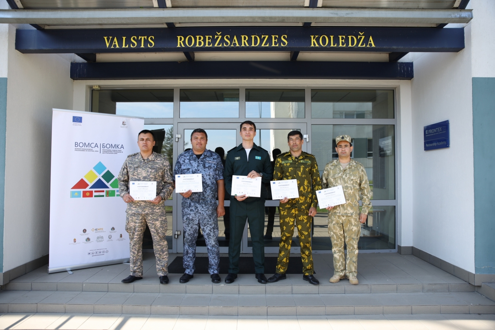 Valsts robežsardzes koledžā apmācītie Centrālāzijas kinologi saņem diplomus Nr.3