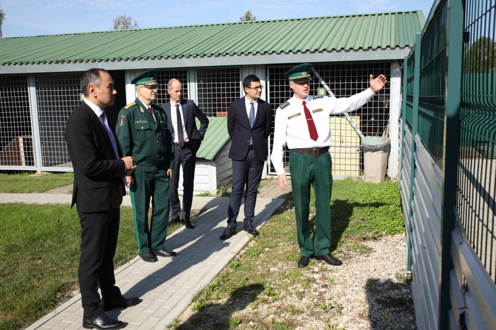 Valsts robežsardzes koledžā apmācītie Centrālāzijas kinologi saņem diplomus Nr.6