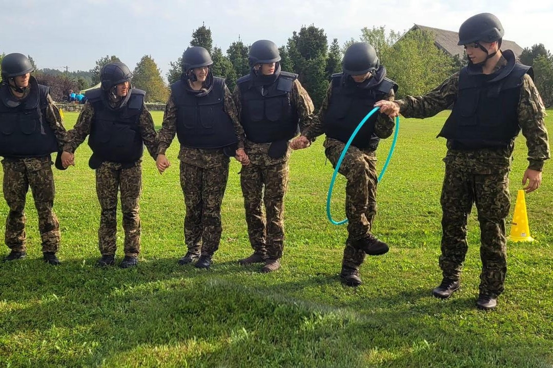 Valsts robežsardzes koledža piedalījās patriotiskās audzināšanas pasākumā "Karoga svētki" Nr.4